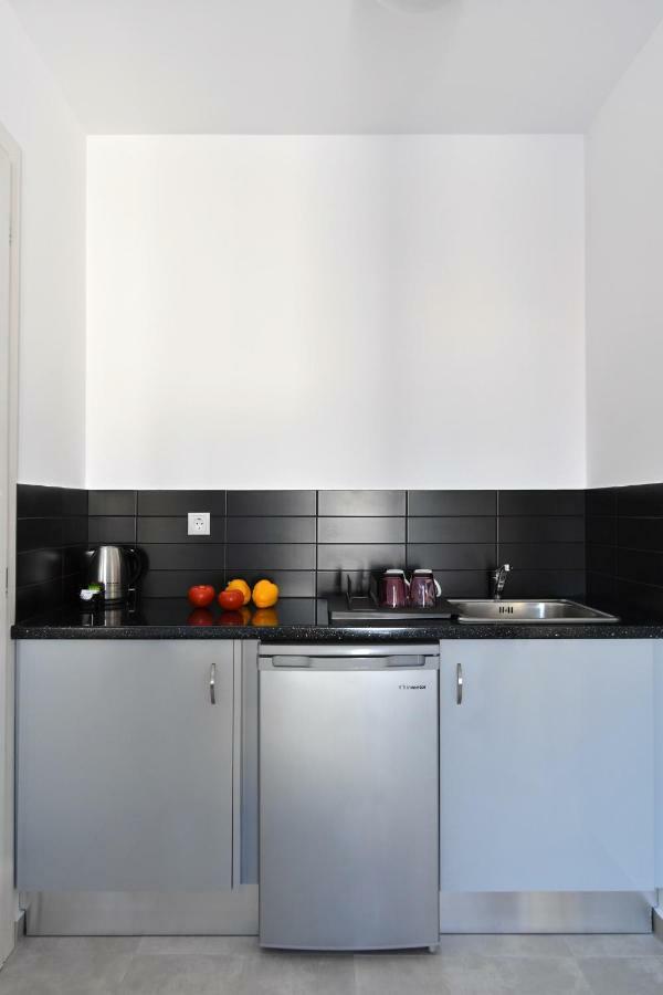 Harmony Apartments Науса Екстериор снимка